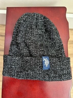 Polo Ralph Lauren Women’s Black And Silver Knit Beanie OS